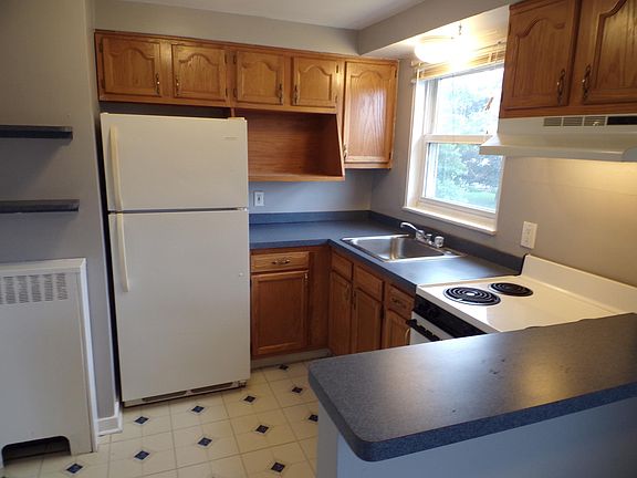 4th image of 187 Wendover Ave APT 3
