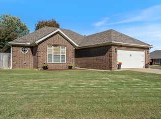 1300 Pinot Ave, Centerton, AR 72719
