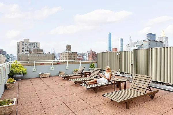 Sold by Compass | media 11