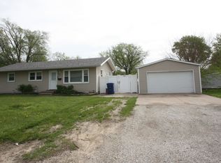 2607 Crestview Dr, Bettendorf, IA 52722