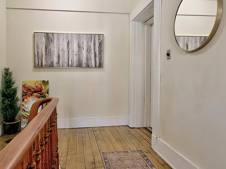 125 W 5th St #3 — Photo 9