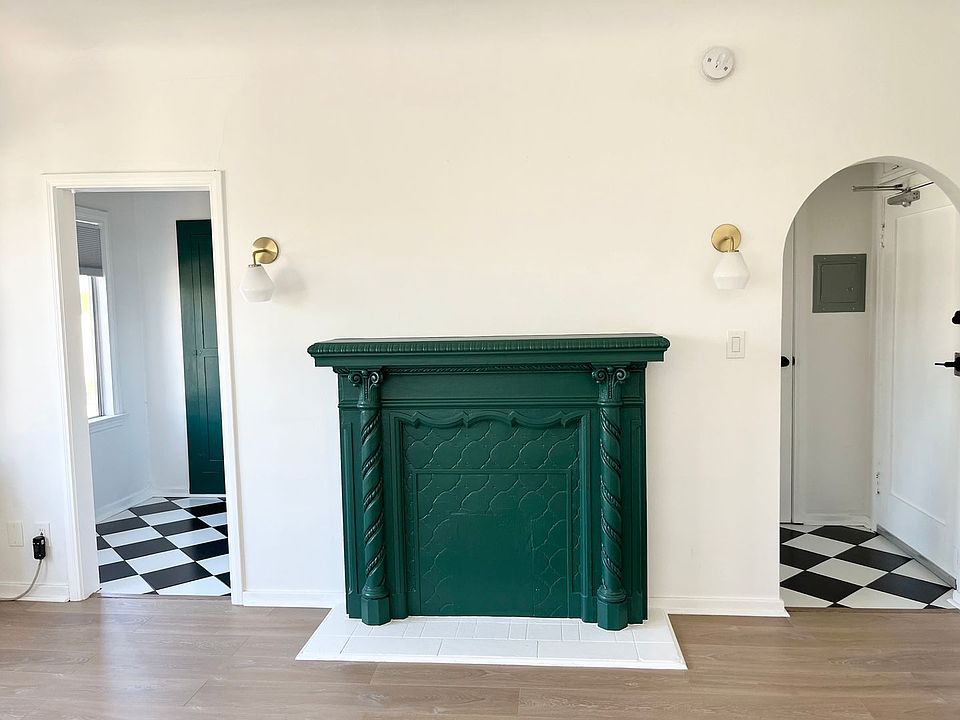 1st image of 4453 W 4th St #308