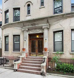 232 President Street in Carroll Gardens