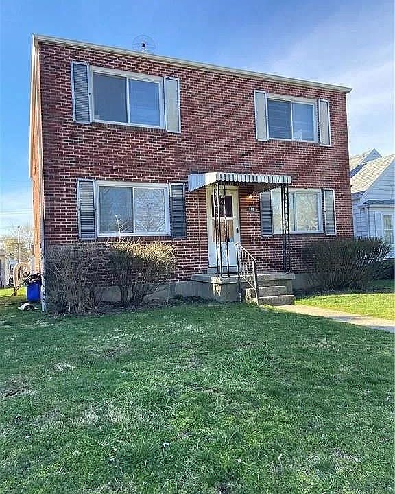 1st image of 600 Redwood Ave