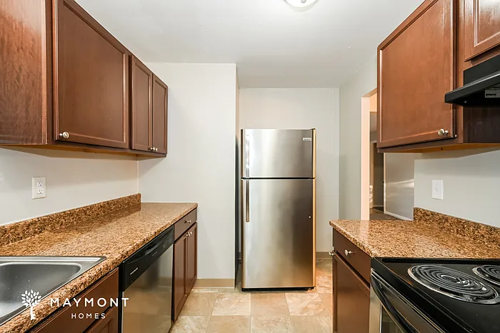 4 bed, 1.5 bath, 1631 sqft, $1,695 — Photo 3