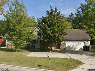 525 S Green Bay Rd, Racine, WI 53406