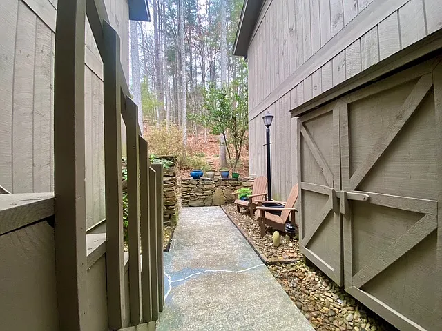 49 Lake Dr #M-6 — Photo 17