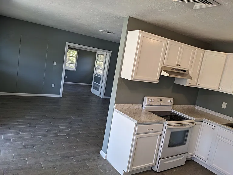 3701 Ferguson St — Photo 11
