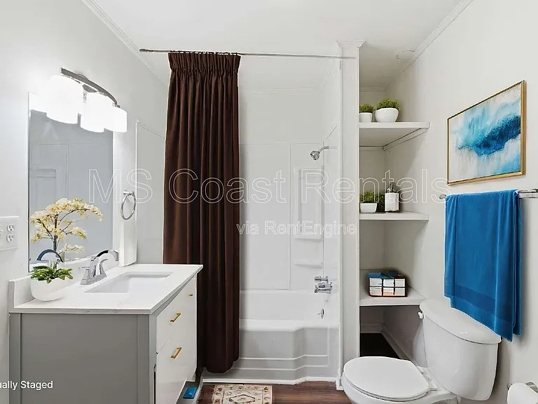 20 Martha Ave — Photo 20