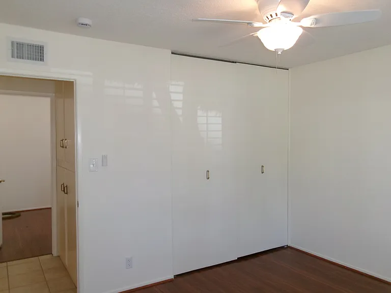 3114 N Springfield St — Photo 26