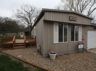 1617 Joy Loy Ln, Milford, IA 51351