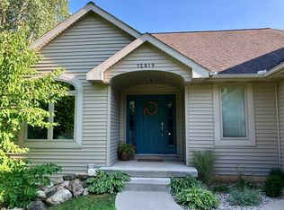 12819 Westwood Ln, Wayland, MI 49348