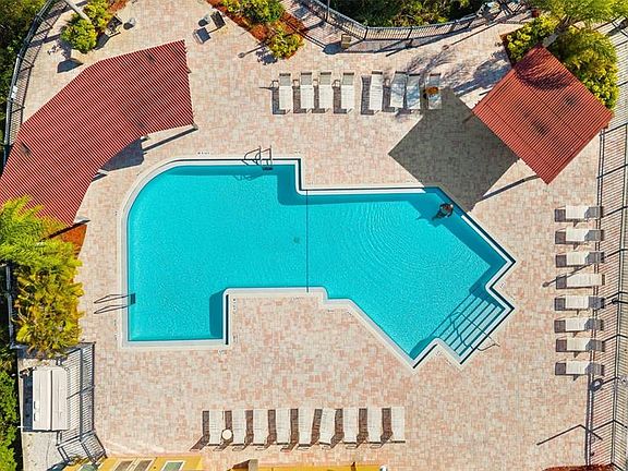 2nd image of 4323 BAYSIDE VILLAGE DRIVE #105