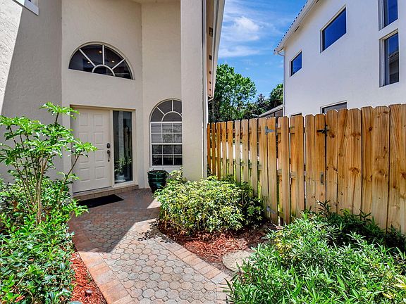 4th image of 2462 NW 66th Drive