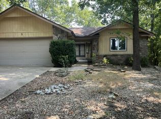 1 Curry Ln, Bella Vista, AR 72715
