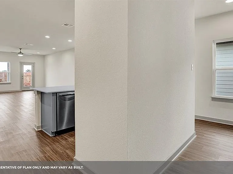 10917 Tildon Ave — Photo 9