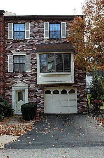 1st image of 121 Glenwood Dr