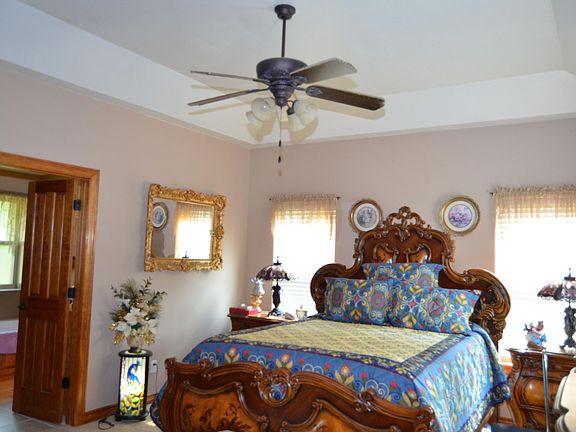 2nd image of 514 Rosehill Ln