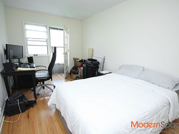 5th image of 4101 21st Ave #2