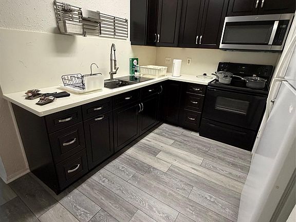 3rd image of 2801 Rio Grande St APT 208