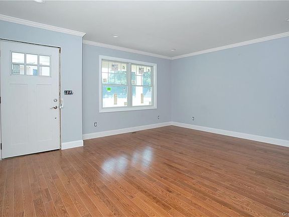 2nd image of 192 Albany Ave