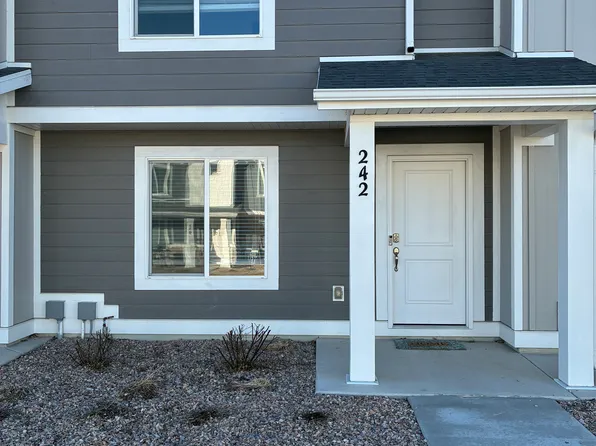 242 N Salty Ln, Saratoga Springs, UT 84045