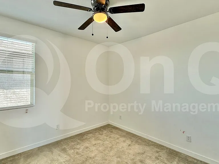 5933 S 25th Ln — Photo 15