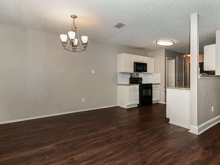 1476 Hickory Creek Ln — Photo 7