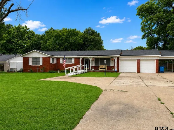 1611 N Pacific St, Mineola, TX 75773