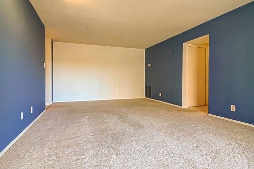 5th image of 11409 Commonwealth Dr #11409