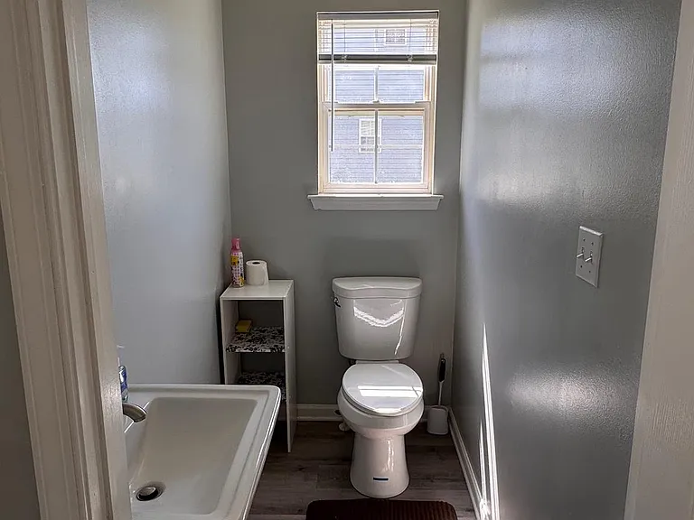 658 Dairy Dr — Photo 5