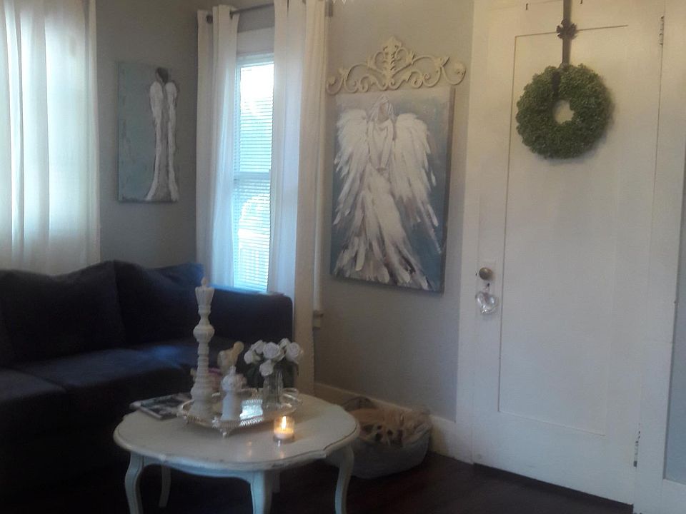 1st image of 329 1/2 E Kingsley Ave