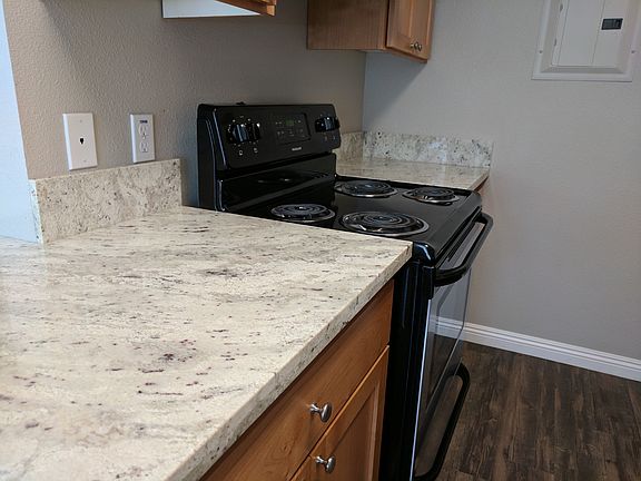 2nd image of 1331 Drake Dr
