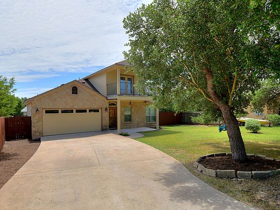 3rd image of 10815 Oakwood Cir