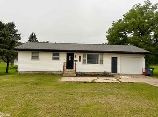 818 16th St, Eldora, IA 50627