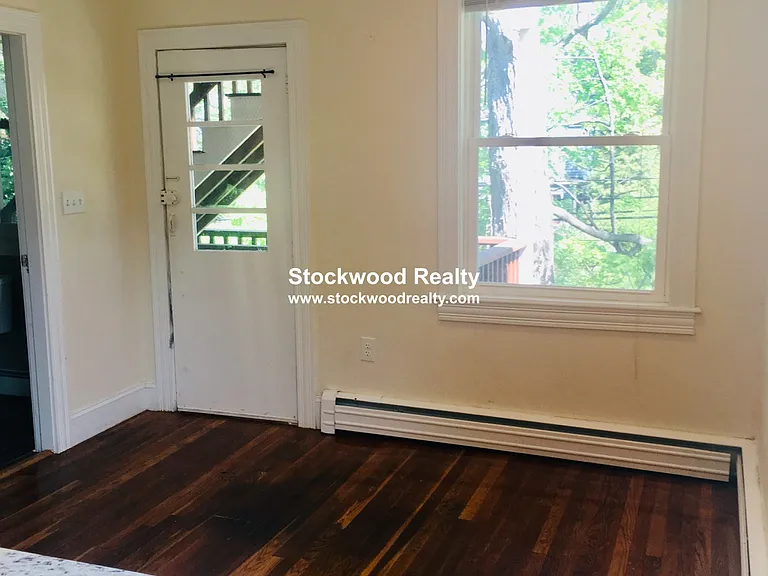 90 Lyndhurst St #4 — Photo 24