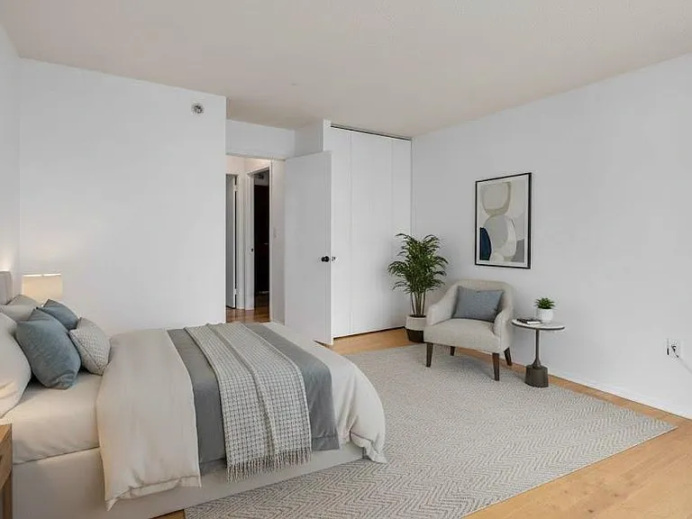 2020 Walnut St #29J — Photo 11