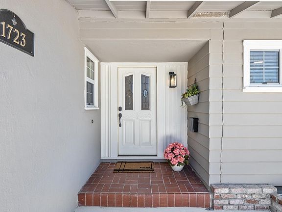 4th image of 1723 Fernwood Way