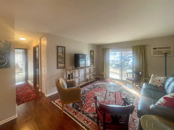102 Evelyn LANE #102B, Lake Geneva, WI 53147