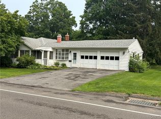 813 E Molloy Rd, Syracuse, NY 13211