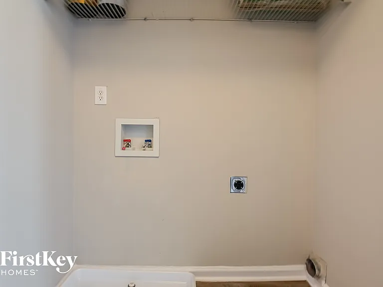 105 Amber Ln — Photo 13