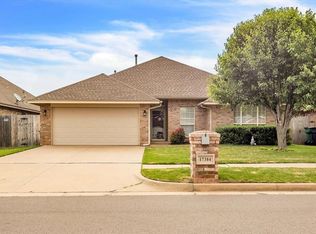 17304 Gold Dr, Edmond, OK 73012