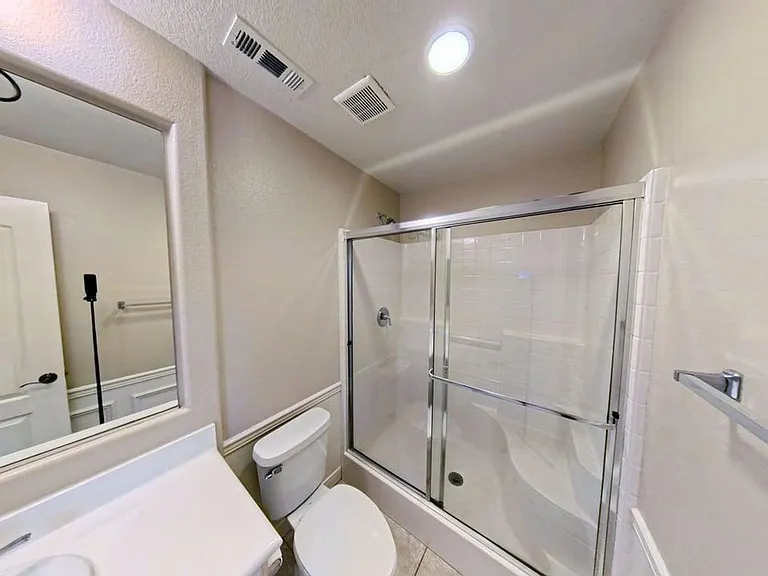7912 E Hampshire Rd — Photo 11