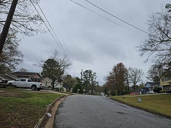 5th image of 6914 Babbling Brook Dr