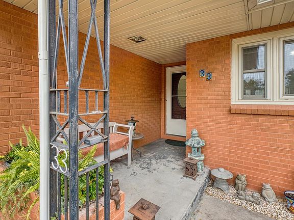 3rd image of 33 McDonald Ave