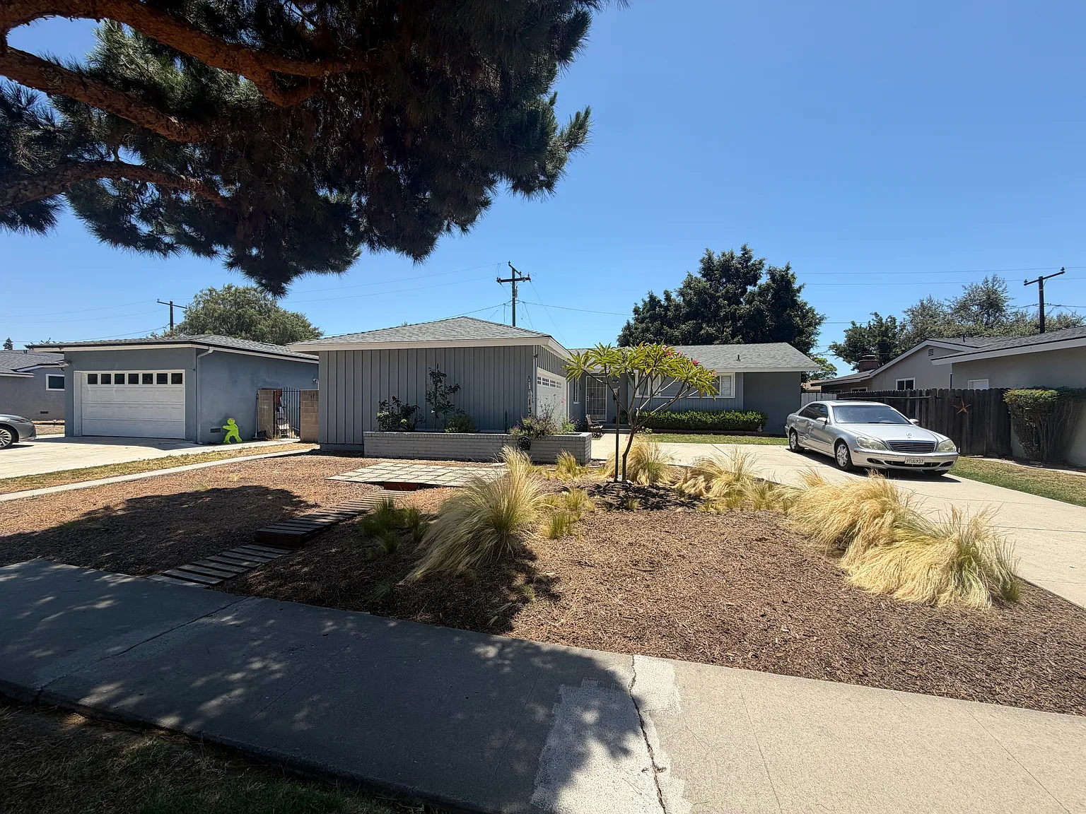 3 bed, 1216 sqft, $4,250 — Photo 1