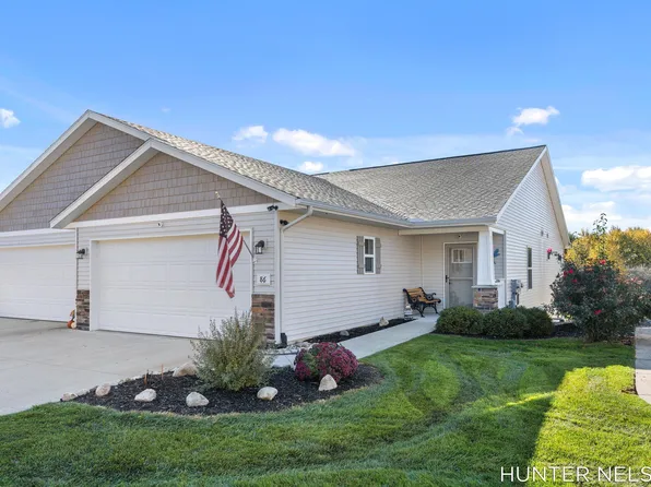 86 Homestead Acres Rd NW, Sparta, MI 49345