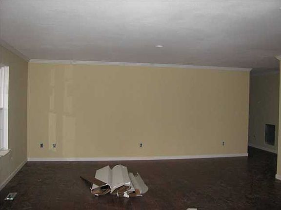 5th image of 203 Amanda Leighann Dr