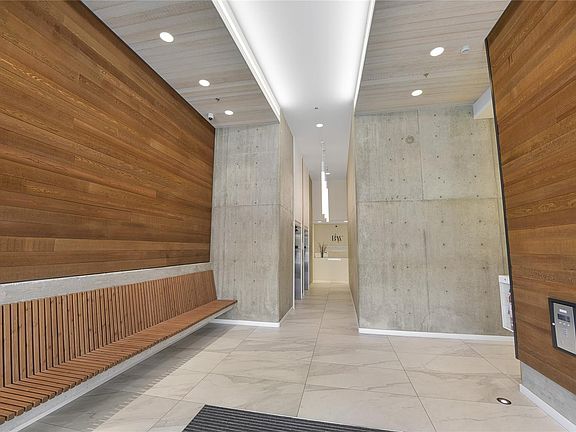 4th image of 1033 Cook St #211
