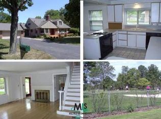 1899 Norfolk St, Birmingham, MI 48009